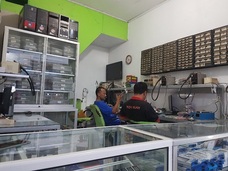 Cilacap, Pilihan Terbaik untuk Layanan Ponsel Anda